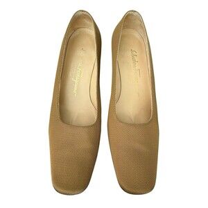 Vintage Salvatore Ferragamo Boutique Pump 7.5 Camel Gancini Bock Logo Heel Italy